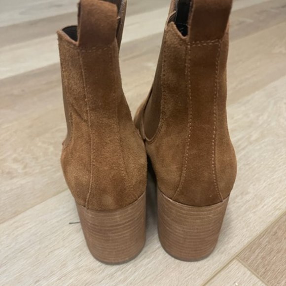Steve Madden Addy Cognac Suede Bootie - Size 11 - Picture 4 of 9